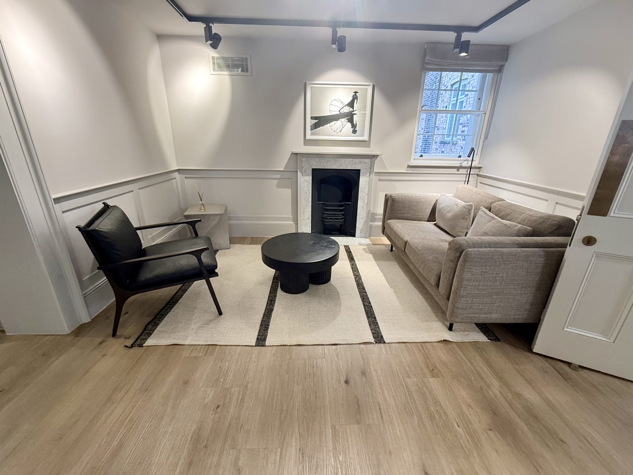 Professional carpet cleaning Mayfair luxury room rug deep cleaned London
